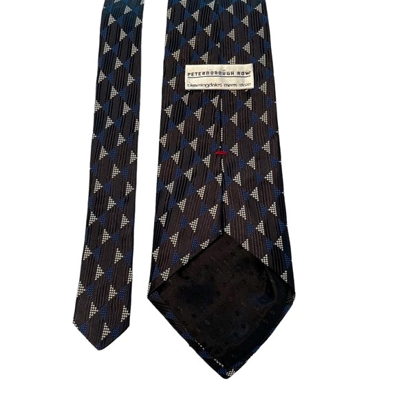 Peterborough Row for BLOOMINGDALES 100% Silk Tie Navy Geometric Print - Picture 4 of 7